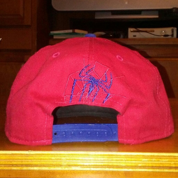 Spider-Man New Era Snap Back - Picture 4 of 7